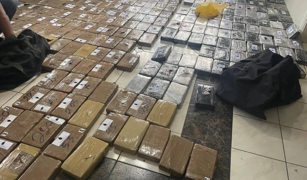 Policía Nacional incauta casi 1 tonelada de droga en Daule