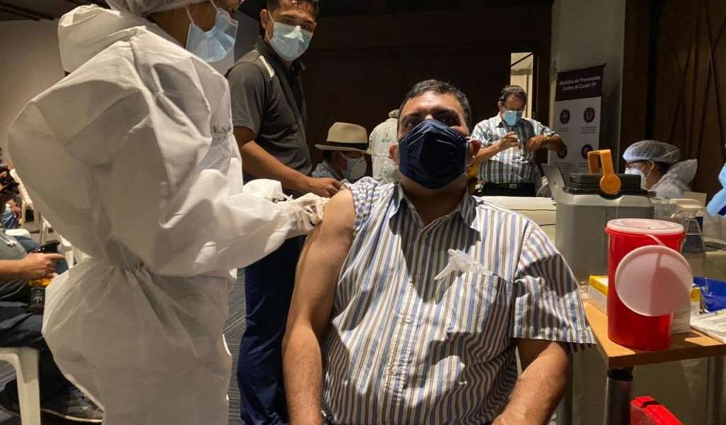 120 pacientes trasplantados fueron vacunados contra la covid-19 en hospital del IEES