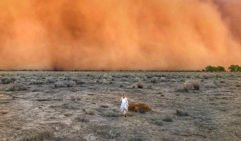 Tormentas de polvo y granizo asolan Australia