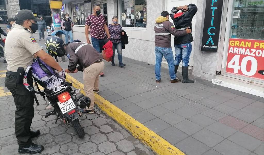 Gobierno ofrece recompensa de USD 10 000 para dar con el asesino de un hombre en Ibarra