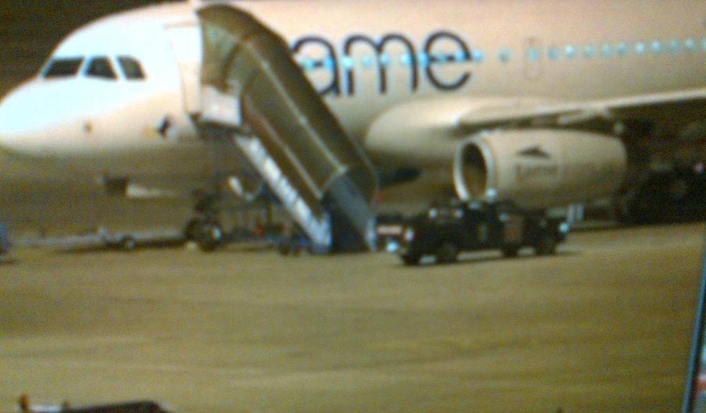 Avión de Tame aterrizó de emergencia en Guayaquil