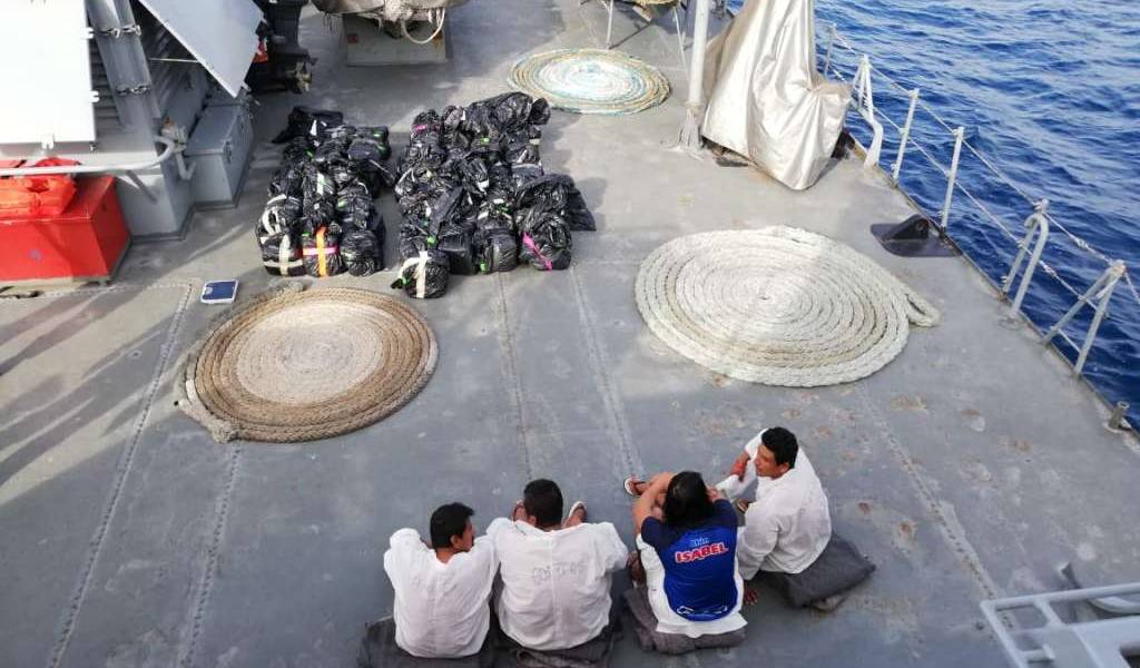 Trece detenidos y 626 kilos de droga decomisados en alta mar