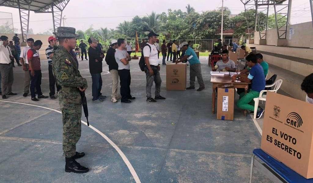 Contradicciones entre autoridades del CNE sobre elecciones