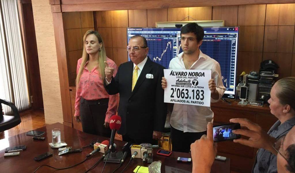 Empresario Álvaro Noboa retira su candidatura presidencial