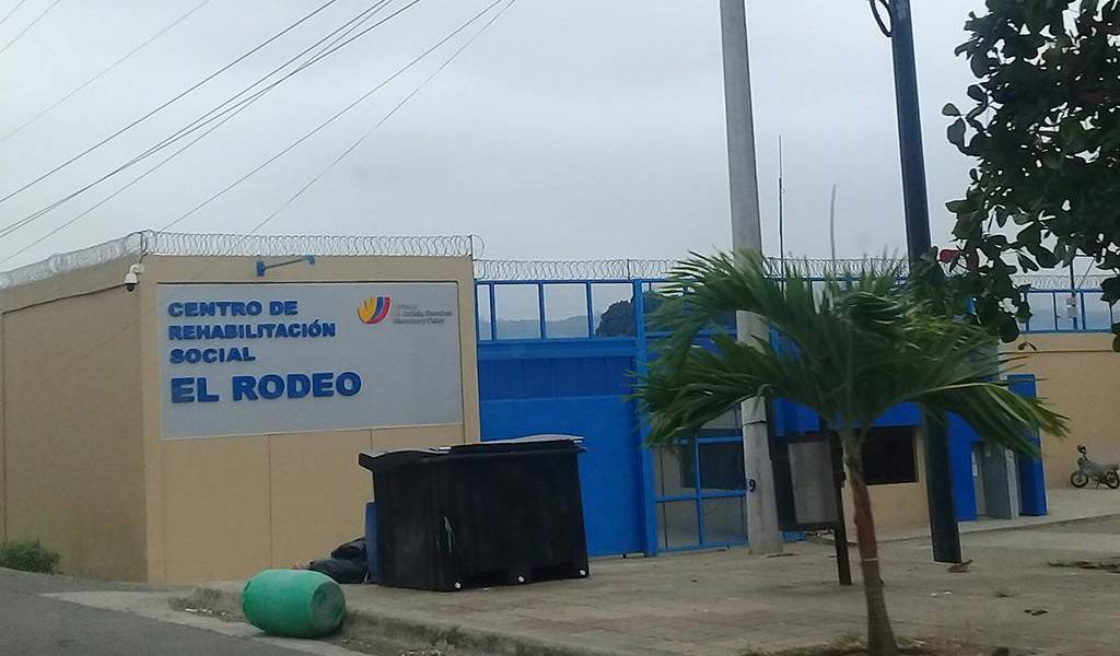 40 policías agredidos dentro de la cárcel de Portoviejo