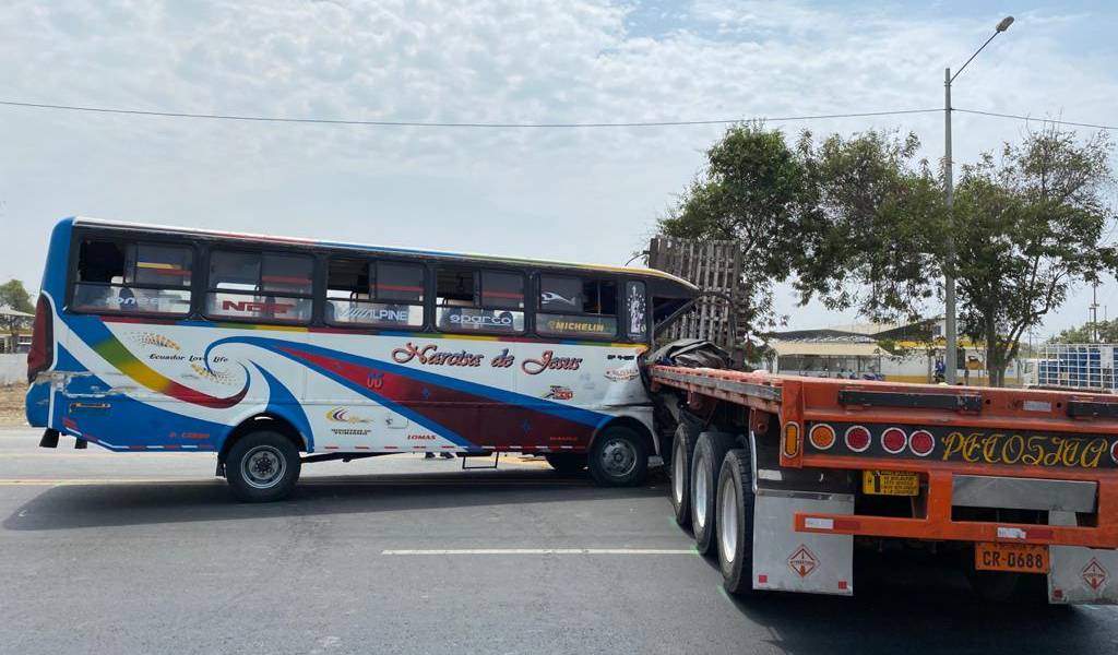 10 heridos tras accidente en Isidro Ayora, provincia del Guayas