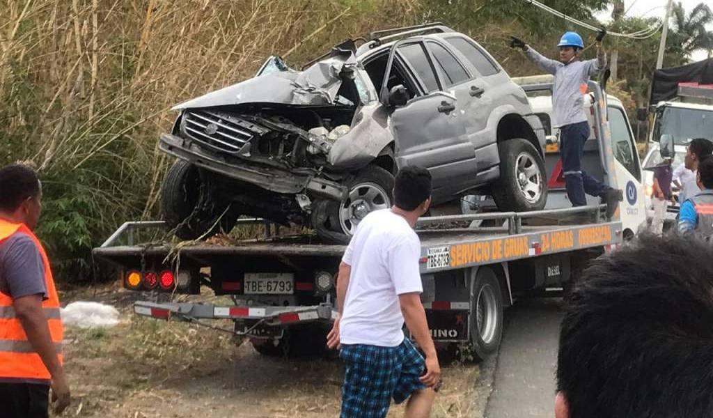 Un muerto y tres heridos tras accidente en vía a la costa
