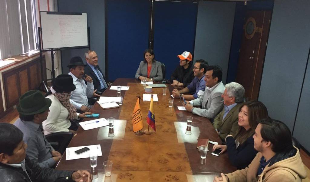Izquierda Democrática se reunió con representantes de Acuerdo Nacional por el Cambio