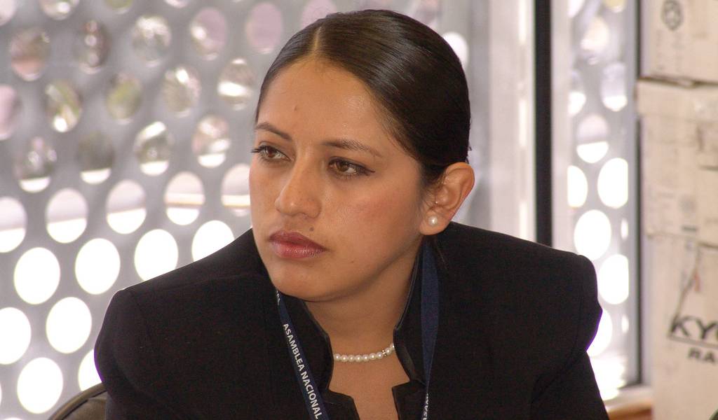 Paola Pabón perdería su cargo de prefecta de Pichincha