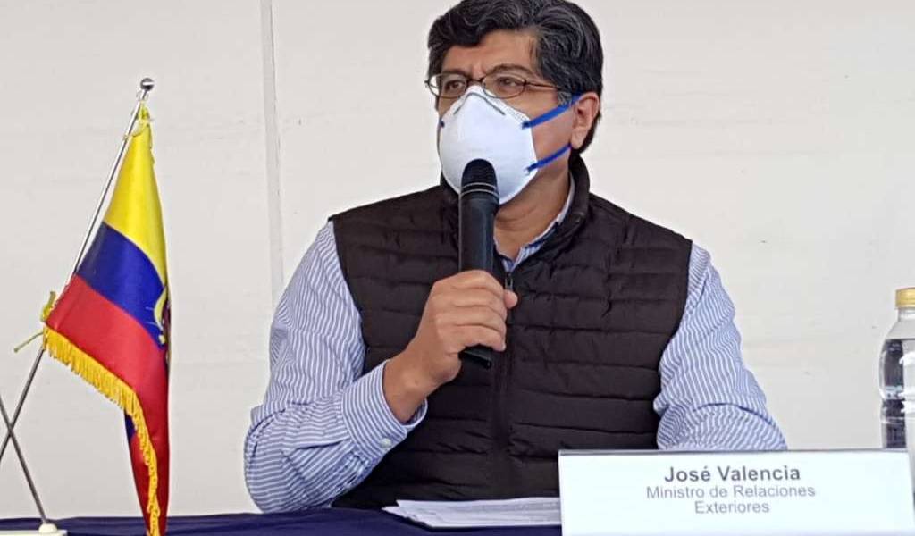 José Valencia renuncia a Cancillería de Ecuador