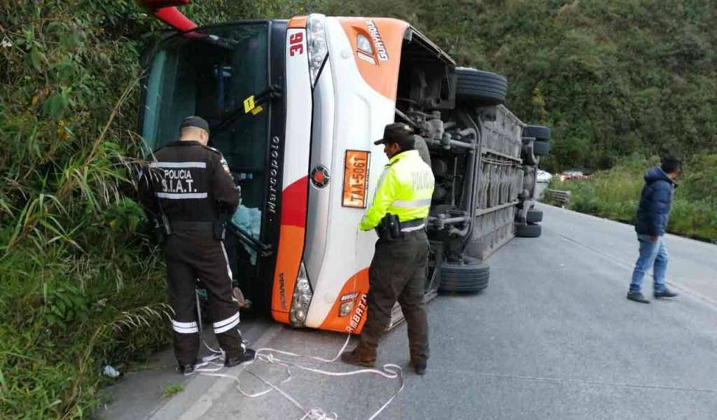 1 muerto y 31 heridos en accidentes en 3 provincias