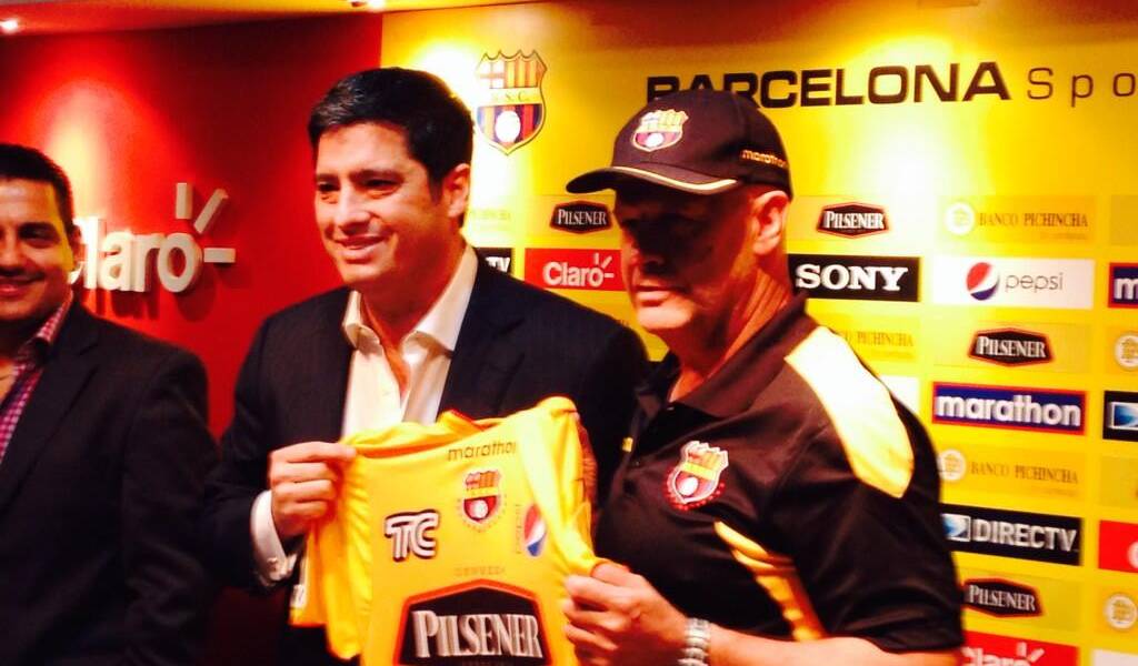 Carlos Ischia, es presentado como nuevo técnico de Barcelona