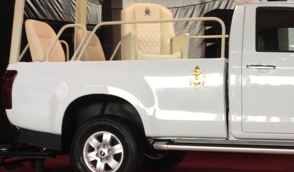 El papamóvil llevará el escudo del equipo de fútbol de Francisco