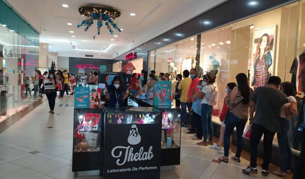 Aglomeraciones se mantienen en zonas comerciales de Guayaquil