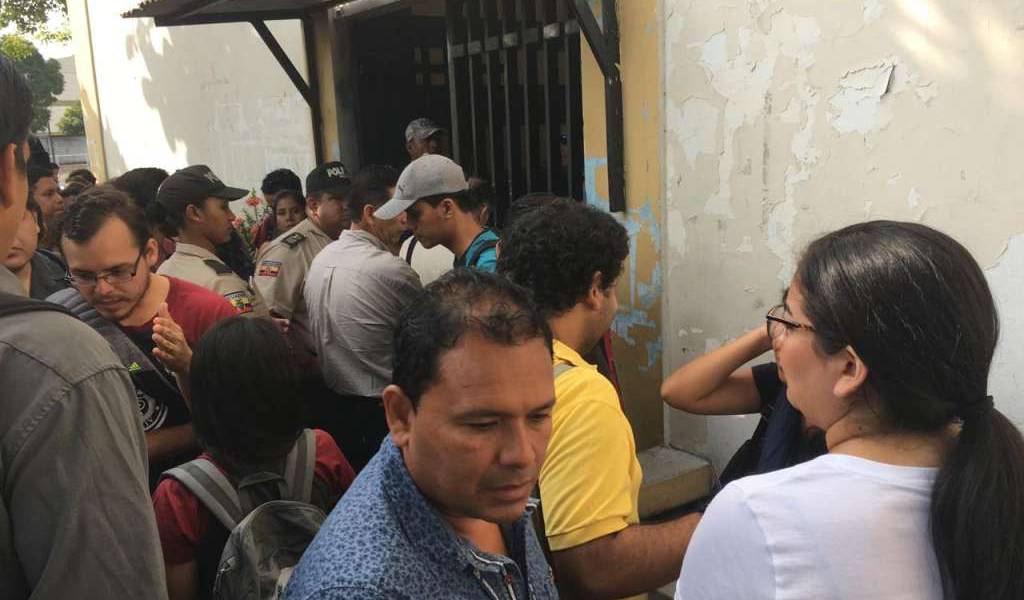 Disturbios por sorteo para internado de Medicina