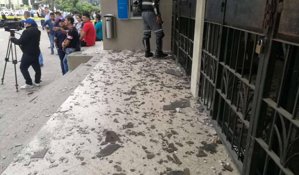 Resguardo a interventores de U. de Guayaquil