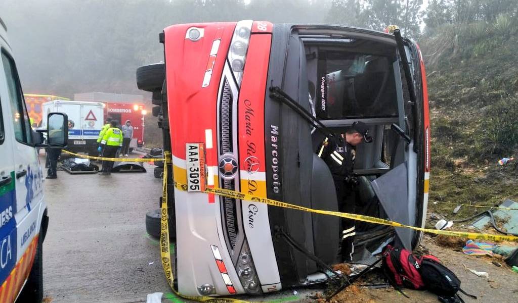 11 muertos por accidente en vía Cuenca-Loja