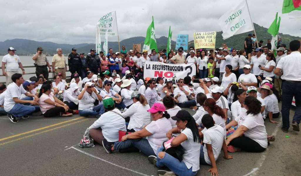 Protestas en Bahía de Caráquez para exigir obras