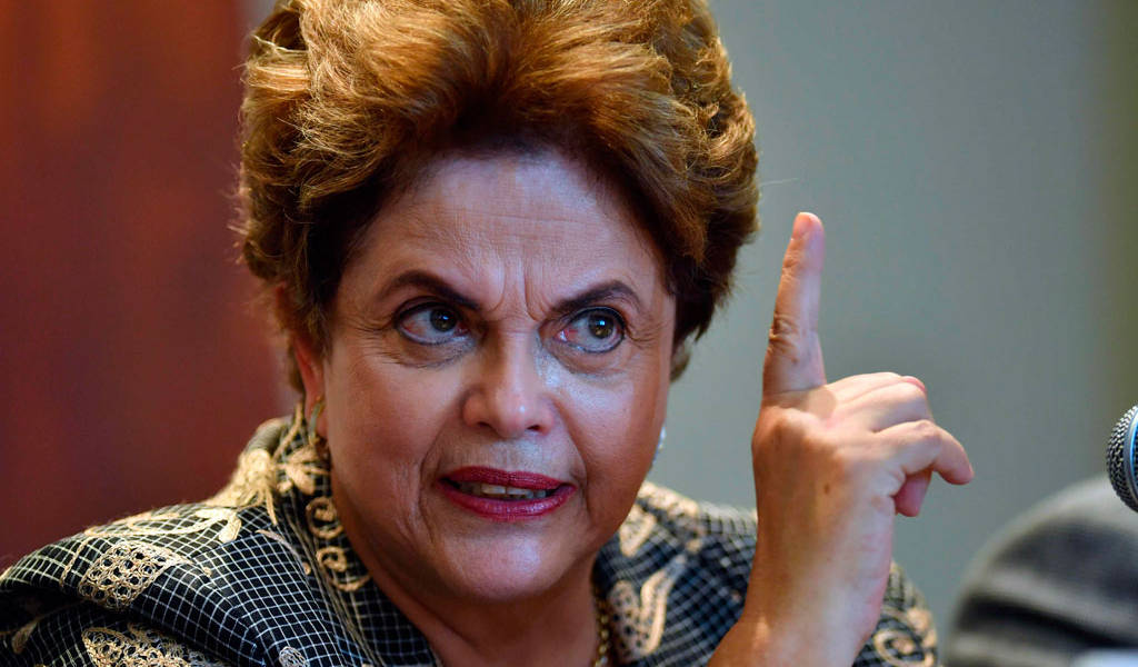 Brasil: Tribunal de Cuentas ordena bloquear bienes de Rousseff por daños a Petrobras