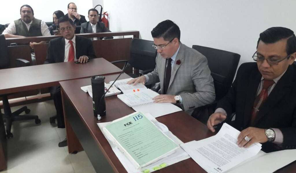 Llaman a juicio por peculado a Carlos Pareja Yannuzzelli