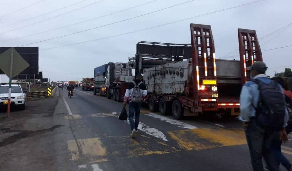 Arroceros bloquearon algunas carreteras de Guayas