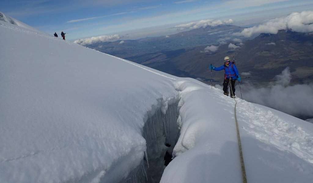Una suiza muere al caer en grieta de volcán Cotopaxi