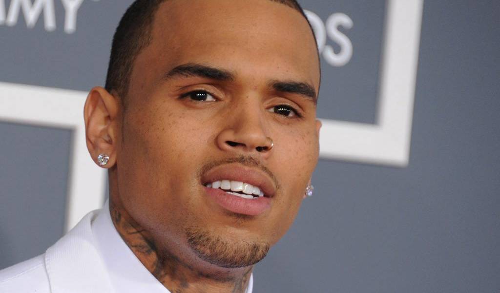 Chris Brown termina su libertad condicional por atacar a Rihanna en 2009