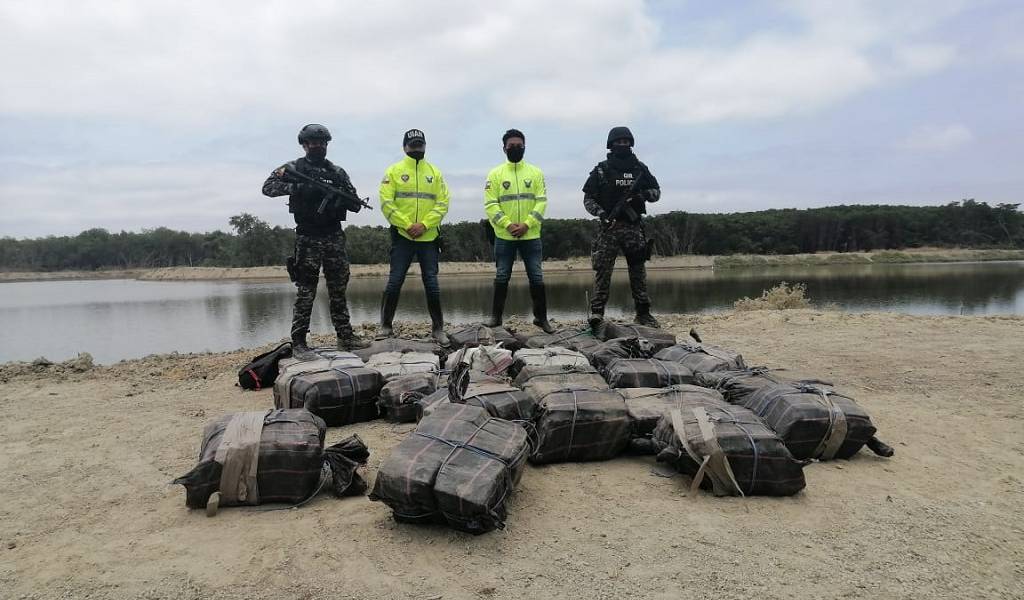 Incautan más de 1,3 toneladas de cocaína en Ecuador