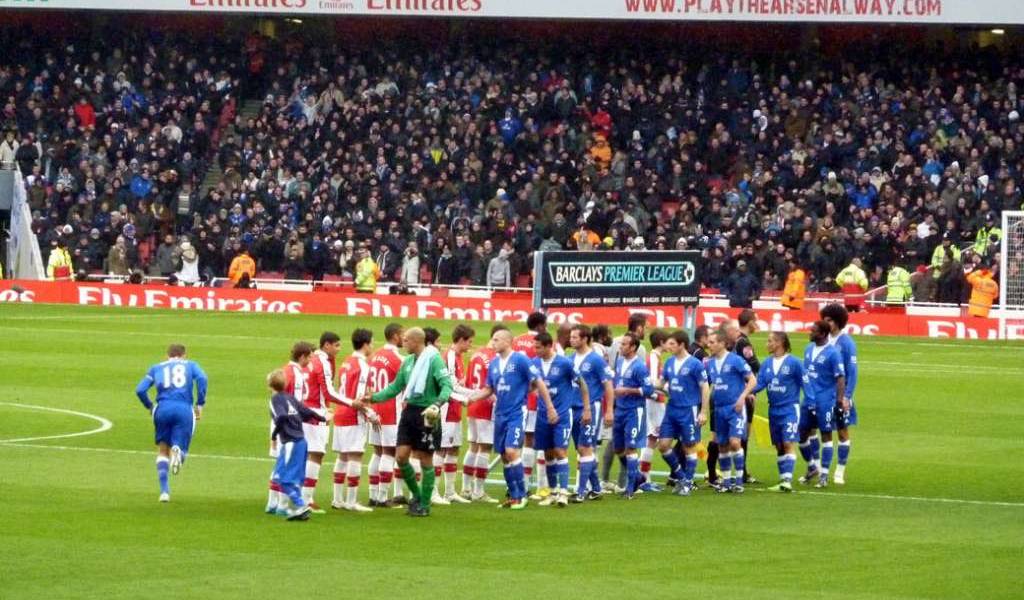 Premier League prohíbe los saludos previos al partido