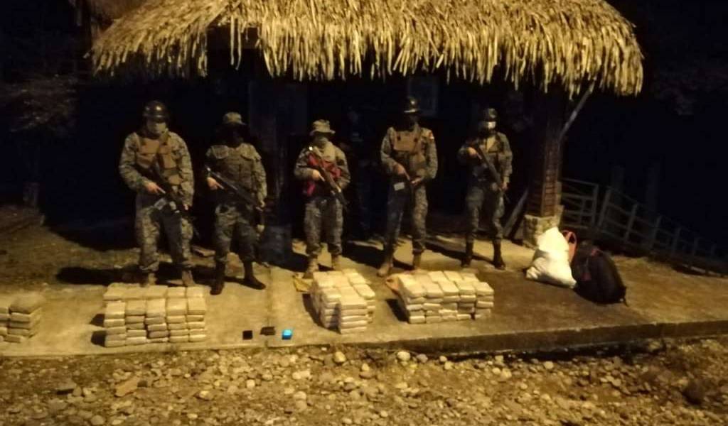 Dos extranjeros detenidos con marihuana en Sucumbíos
