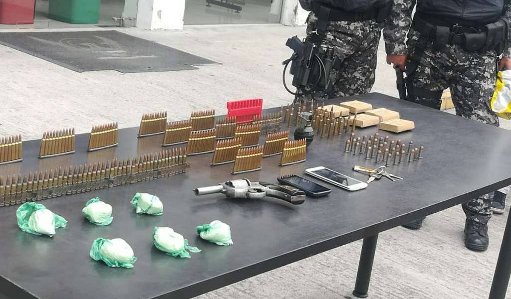 Decomisan más municiones y una granada en Quito