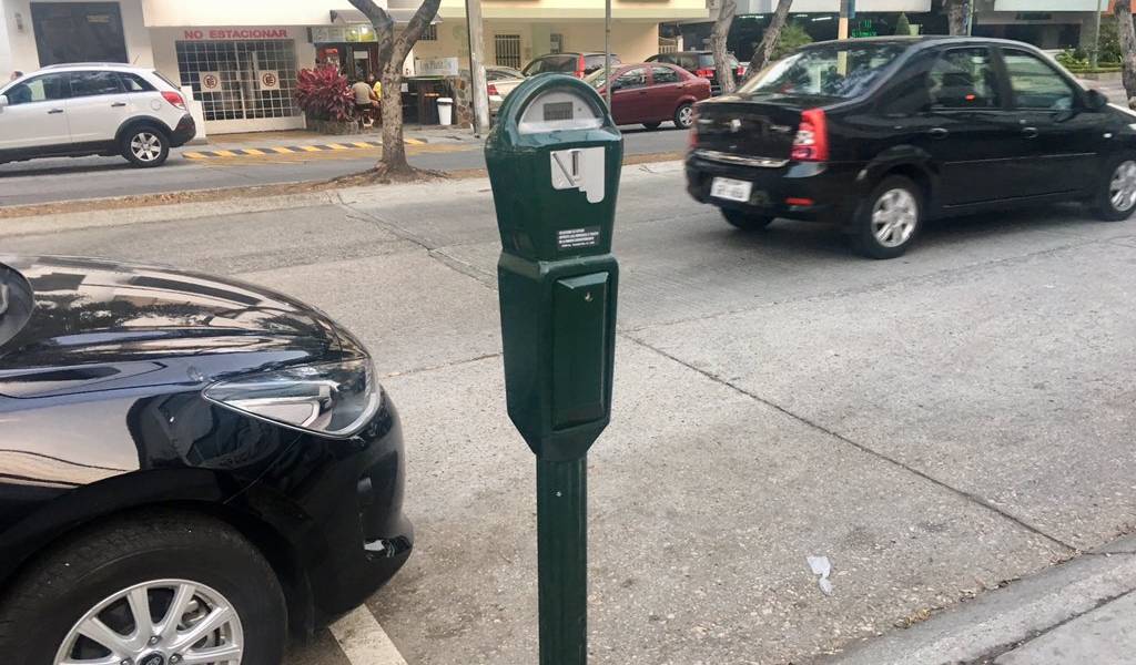 Empiezan a funcionar las multas en parquímetros en Guayaquil
