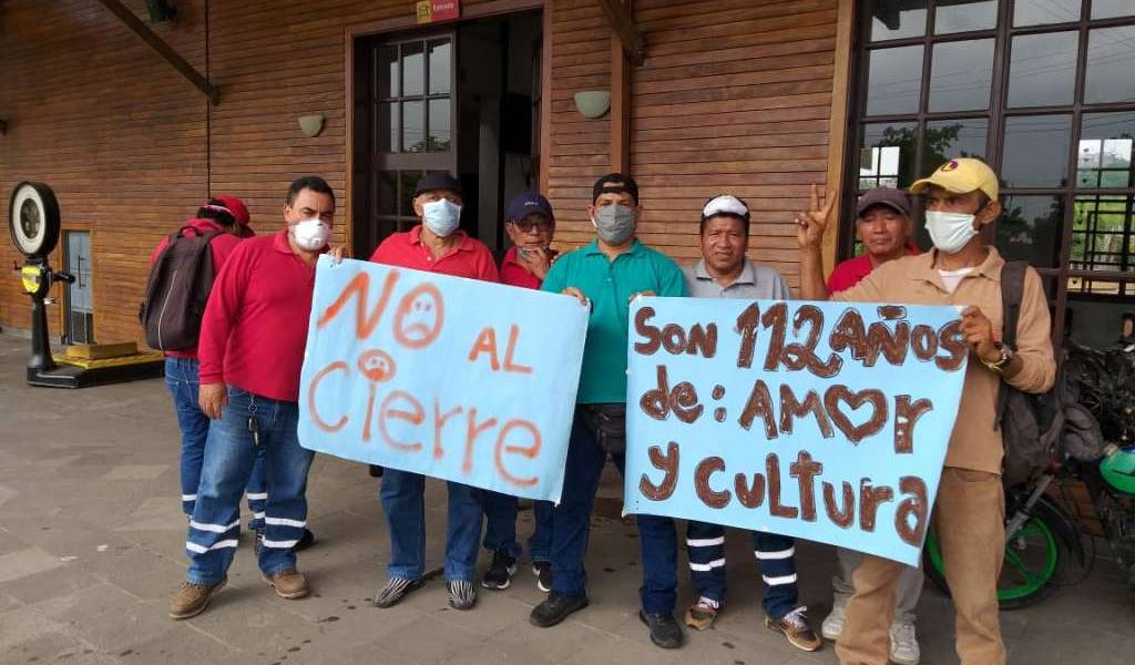 Trabajadores de Ferrocarriles del Ecuador realizaron un plantón en Quito