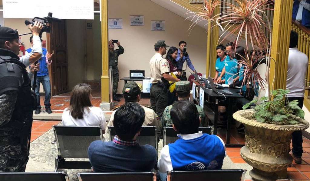 CNE prueba sistema para revocatoria de alcalde en Loja