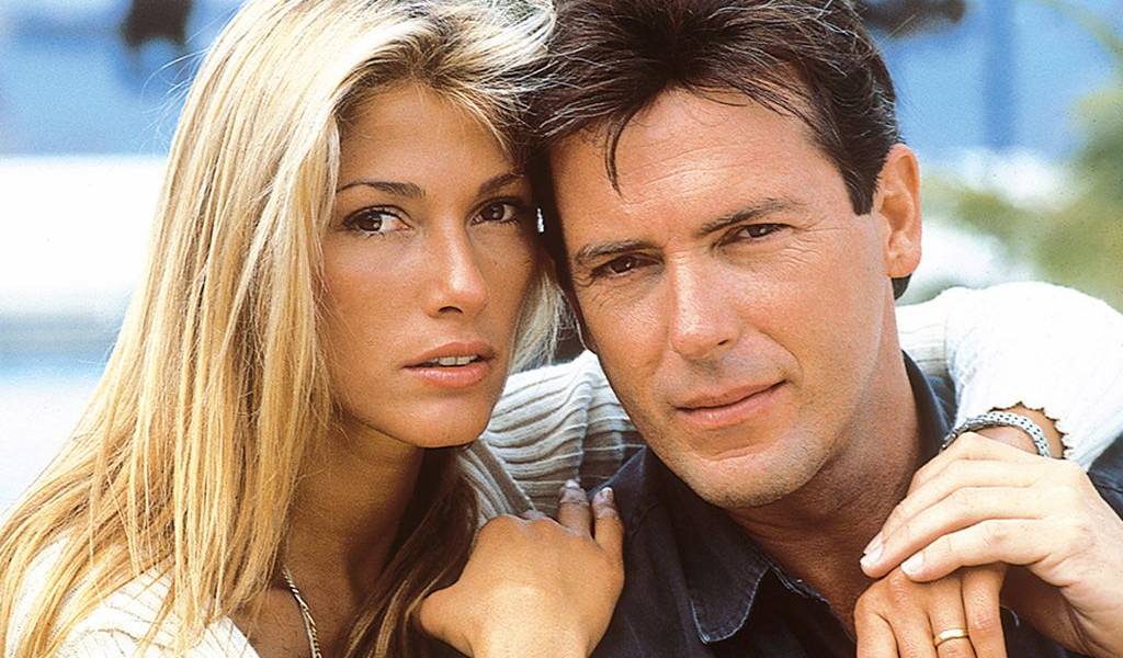 ¿Carlos Mata sobrevive ‘desnudándose’?