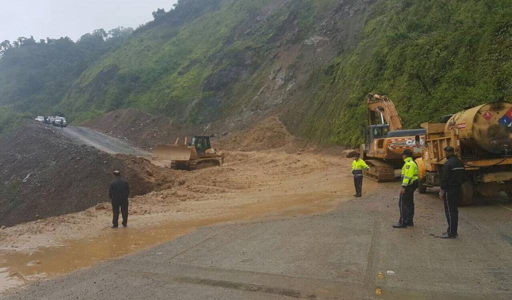 21 vías de primer orden en el país presentan deslizamientos de tierra o colapsos