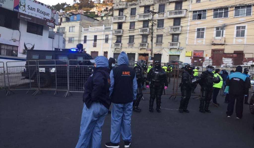 Cierran mercado de San Roque en Quito tras aumento de casos de COVID-19