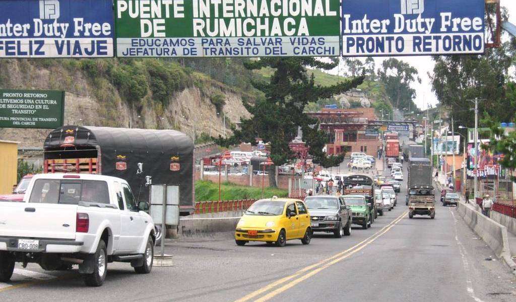 Ecuatorianos cruzaron frontera para comprar durante el fin de semana