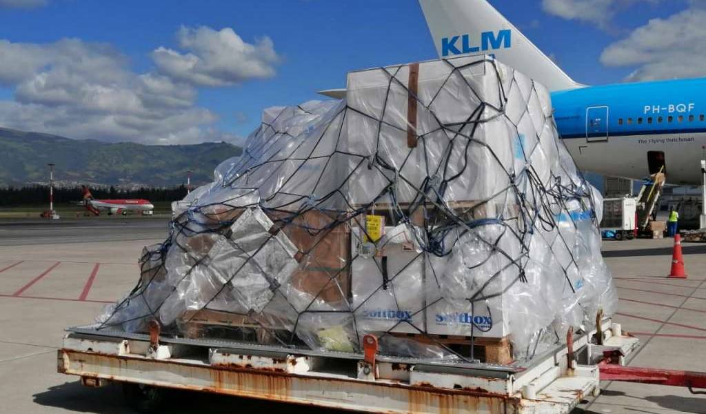 Ecuador recibe lote de 53.820 vacunas de Pfizer