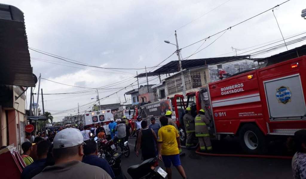 9 personas continúan hospitalizadas tras incendio en el suburbio de Guayaquil
