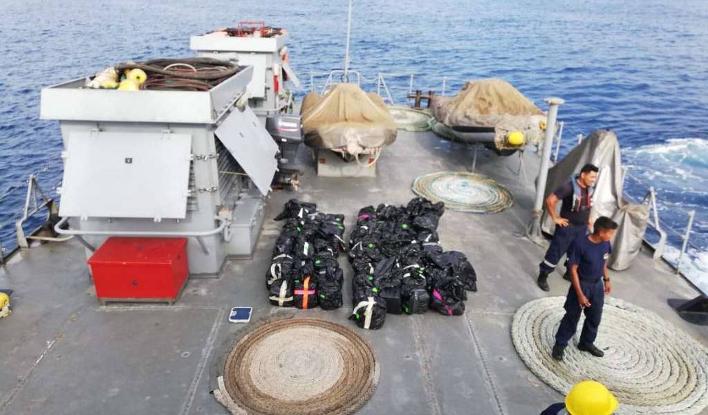 Trece detenidos y 626 kilos de droga decomisados en alta mar