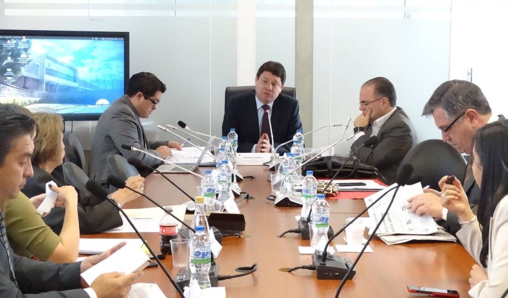 3 autoridades, llamadas a explicar Ley de Fomento Productivo