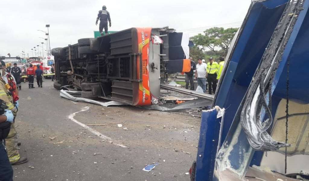 2 muertos por choque en la vía Milagro-Yaguachi