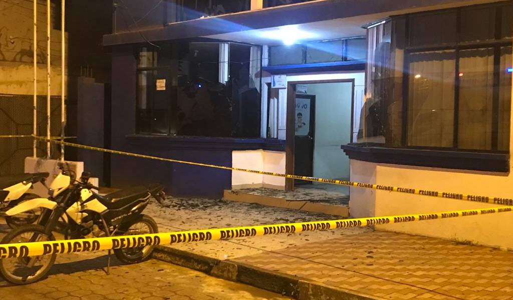 Atentados con explosivos contra Policía y Fiscalía en El Triunfo