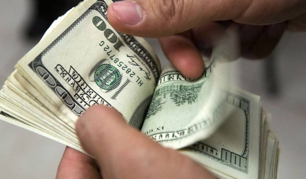 Gobierno incrementaría en $11 el salario básico si no hay acuerdo entre las partes