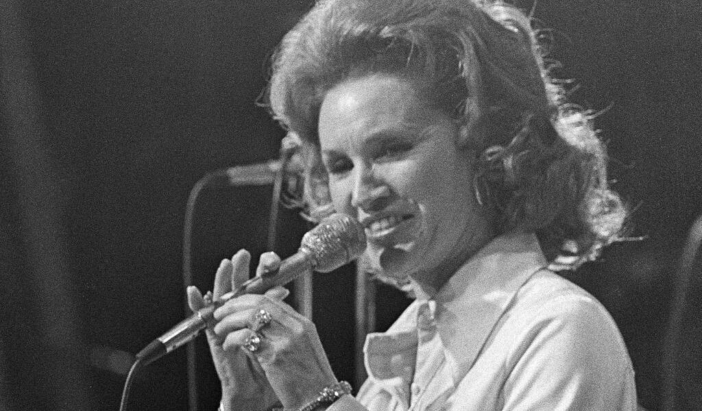 Falleció cantautora de country Jan Howard
