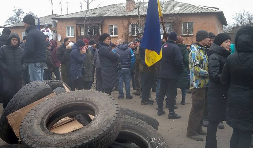 Coronavirus: Protestas en Ucrania por llegada de avión con evacuados de Wuhan, entre los que hay ecuatorianos