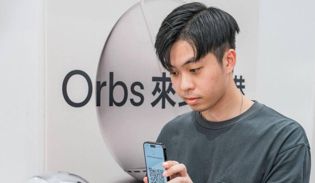 Worldcoin: ¿Cuánto pagan por escanear el iris ocular de una persona?