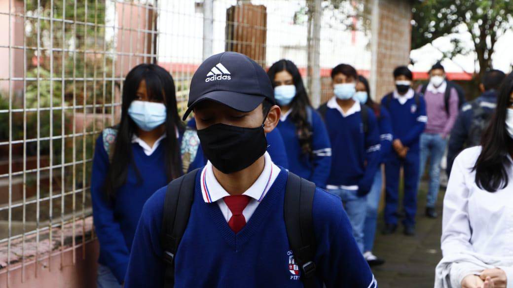 El regreso voluntario a clases presenciales empezó este lunes
