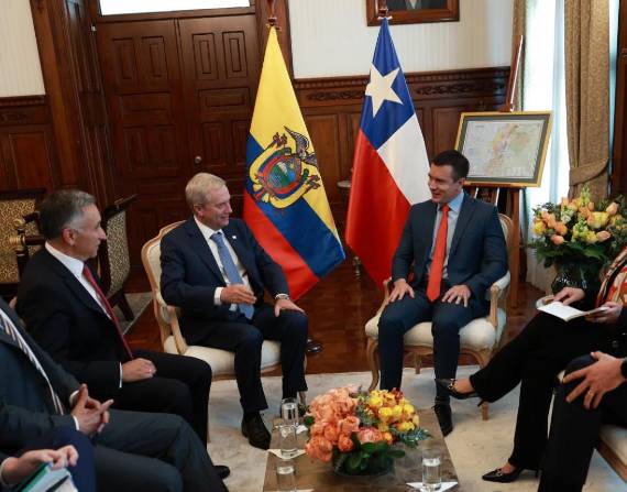 José Antonio Kast y Daniel Noboa en el Palacio de Gobierno.